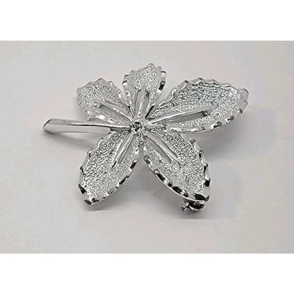 VTG Sarah Coventry Leaf Textured Smooth‎ Silver Tone Brooch Pin Signed SarahCov - Picture 7 of 10